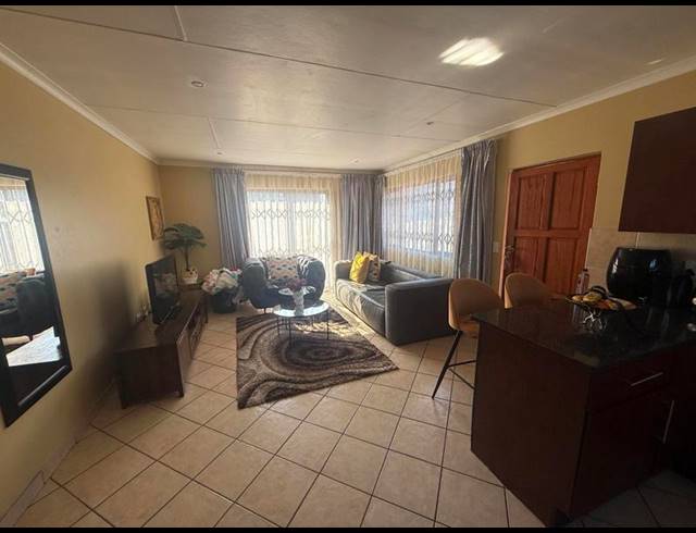 3 BEDROOM TOWNHOUSE FOR SALE IN THE REEDS